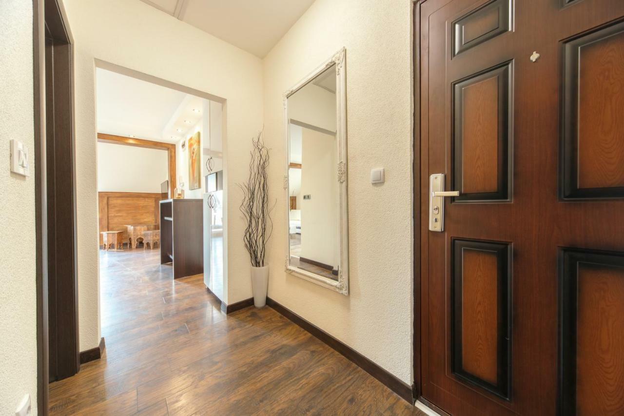 New And Nice Apartments クラグイェヴァツ エクステリア 写真