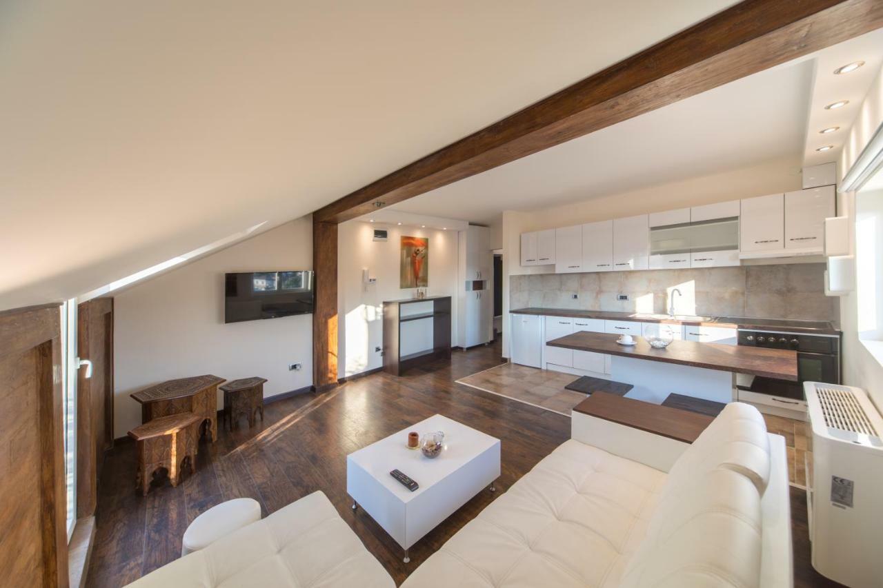 New And Nice Apartments クラグイェヴァツ エクステリア 写真